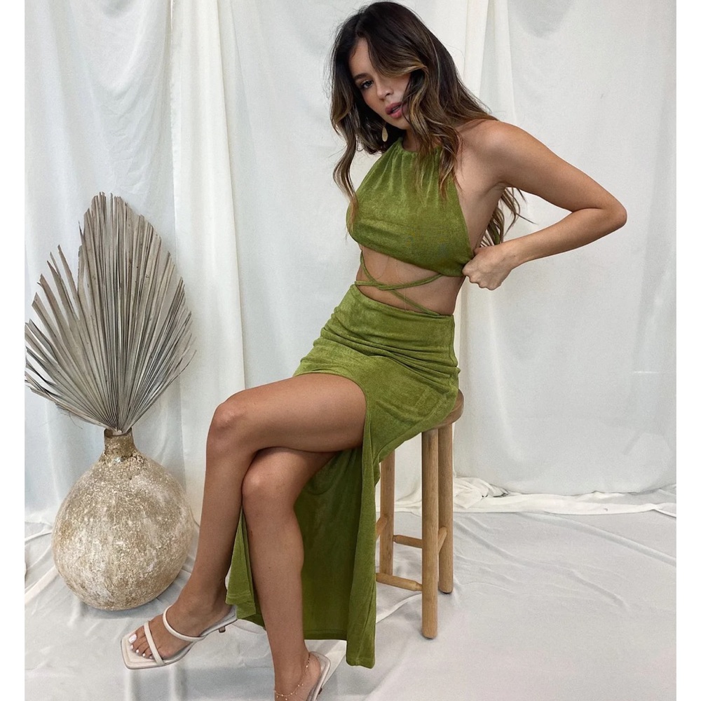 Look Back At It Slinky Midi Dress - Green